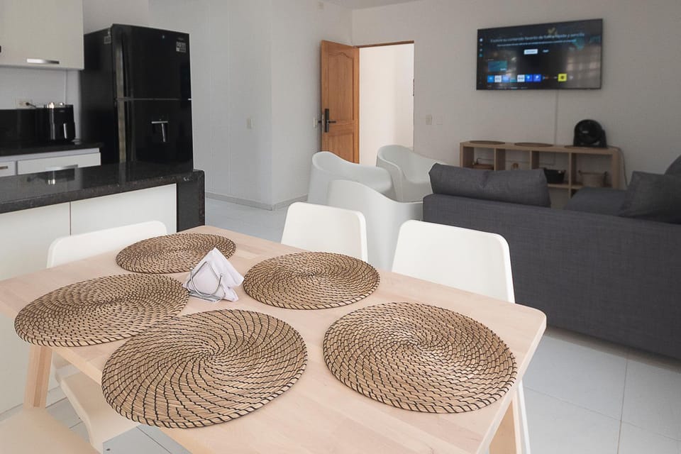Kitchen or kitchenette, Living room, Seating area