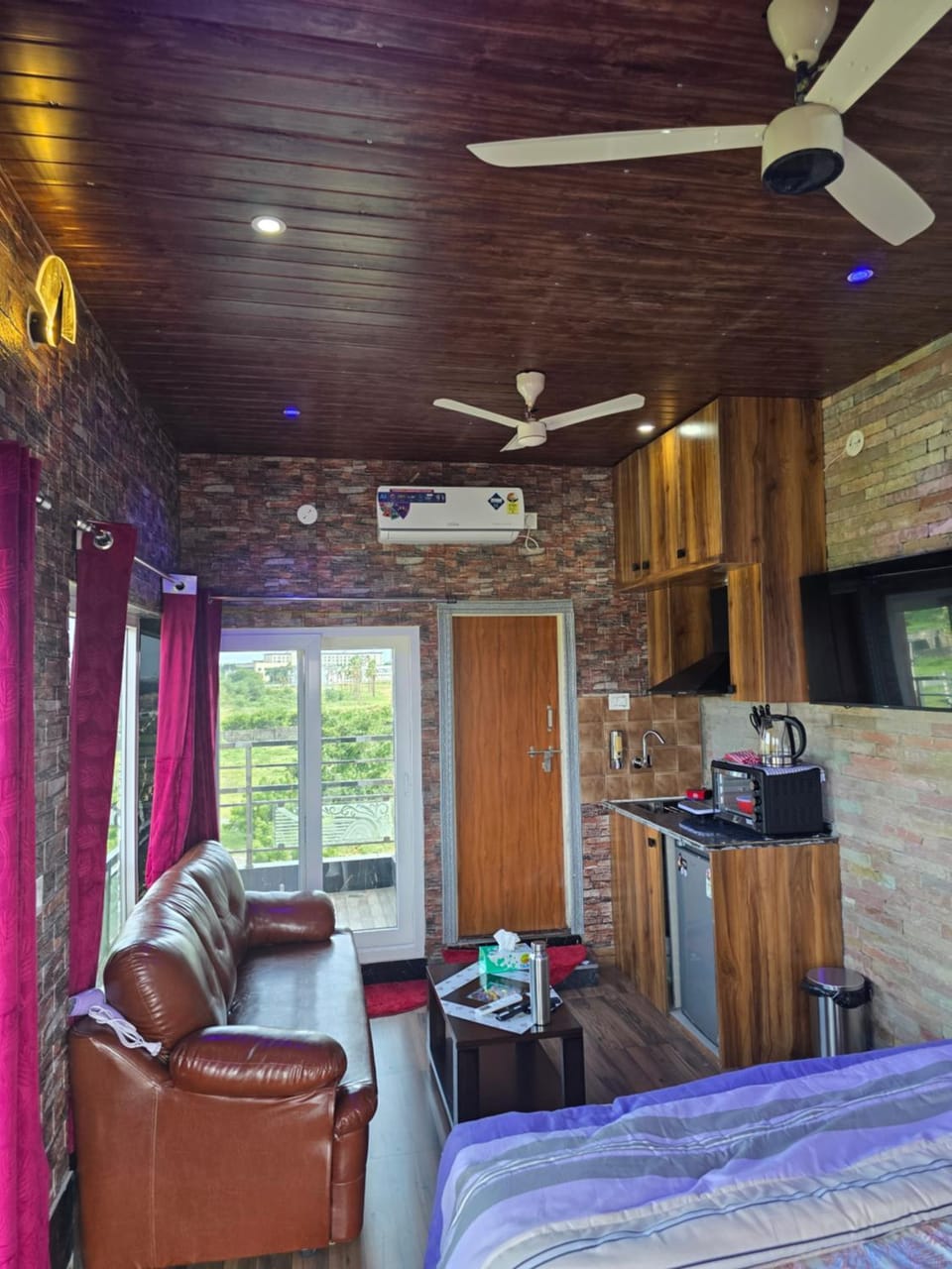 Barla's Home Stay - Luxury Studio Room Vacation rental in Hyderabad