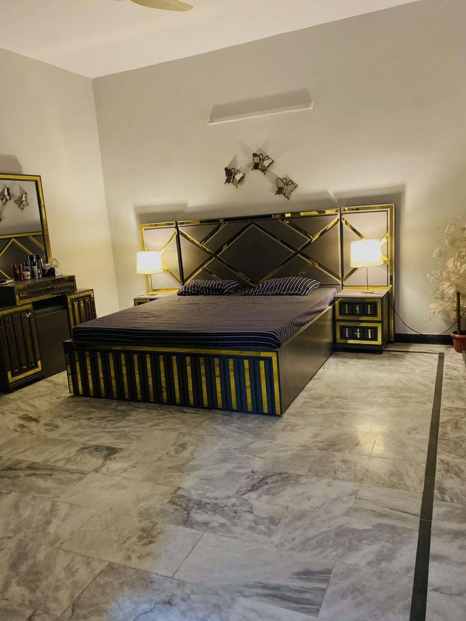 Entire home House in Karachi