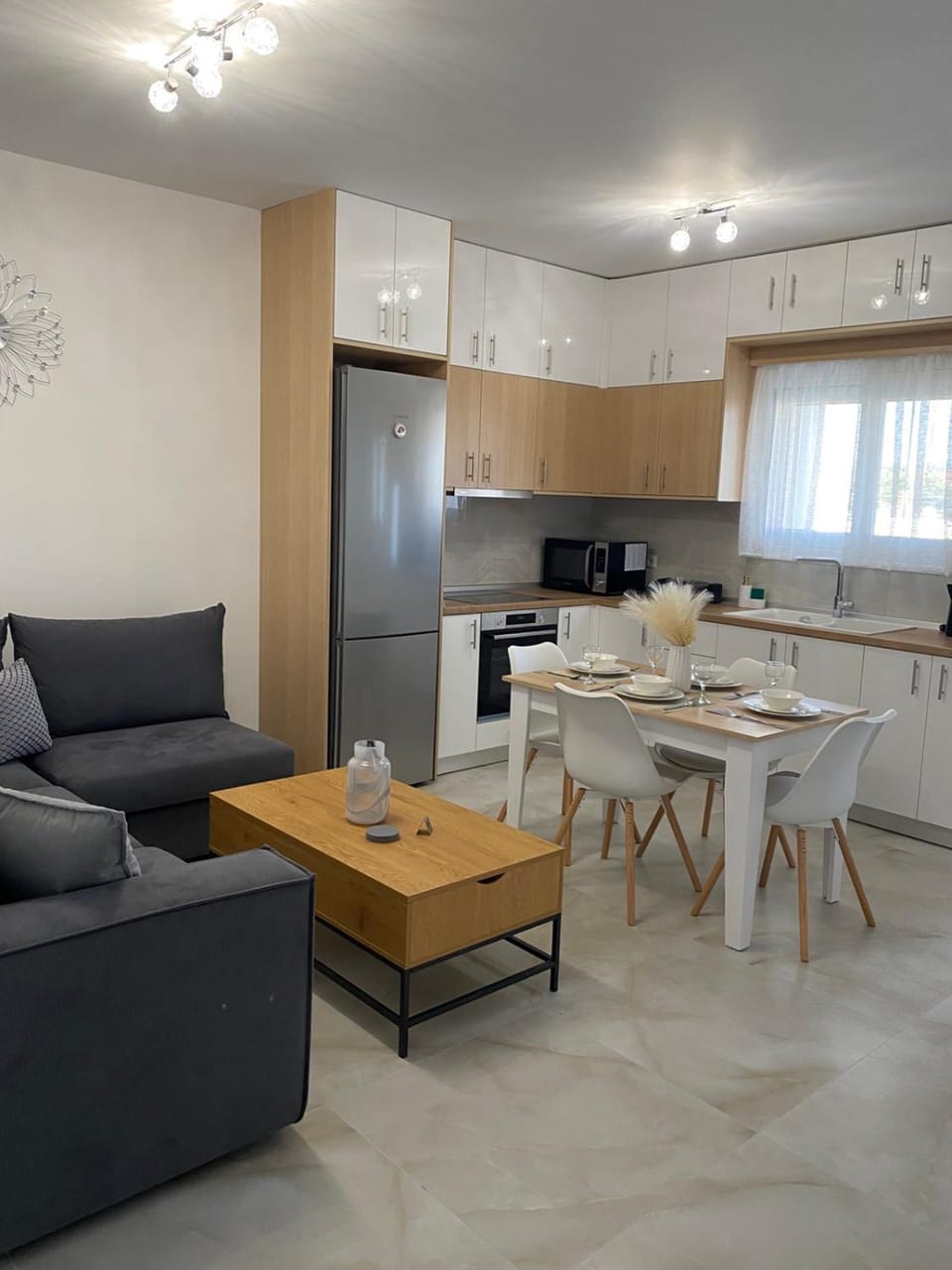 Kitchen or kitchenette, Living room, Dining area