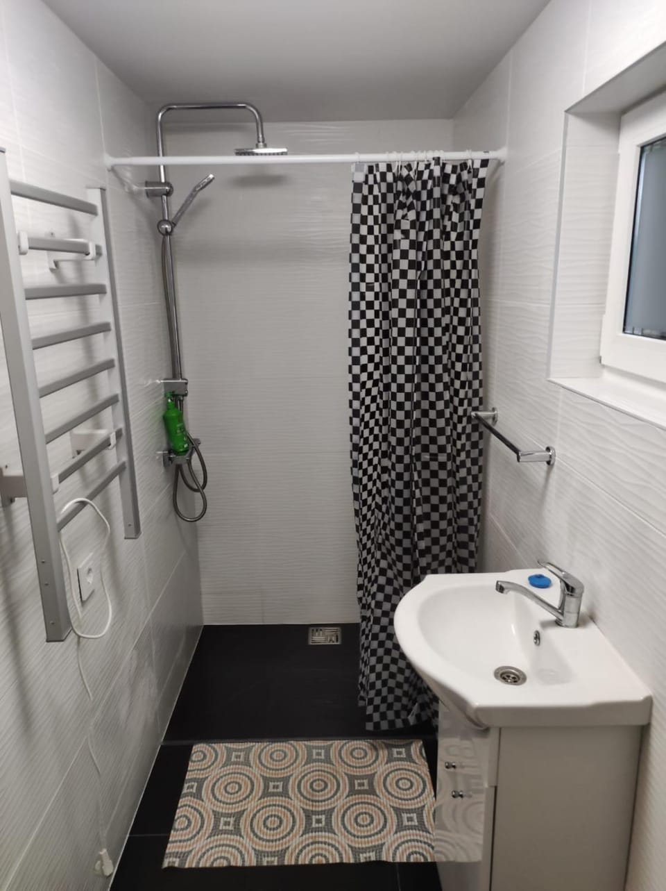 Shower, Bathroom, towels