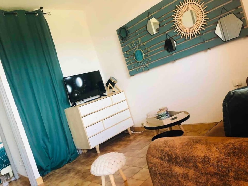Casamea - T2, Piscine, Vue Mer, Clim, Balcon Apartment in Ajaccio
