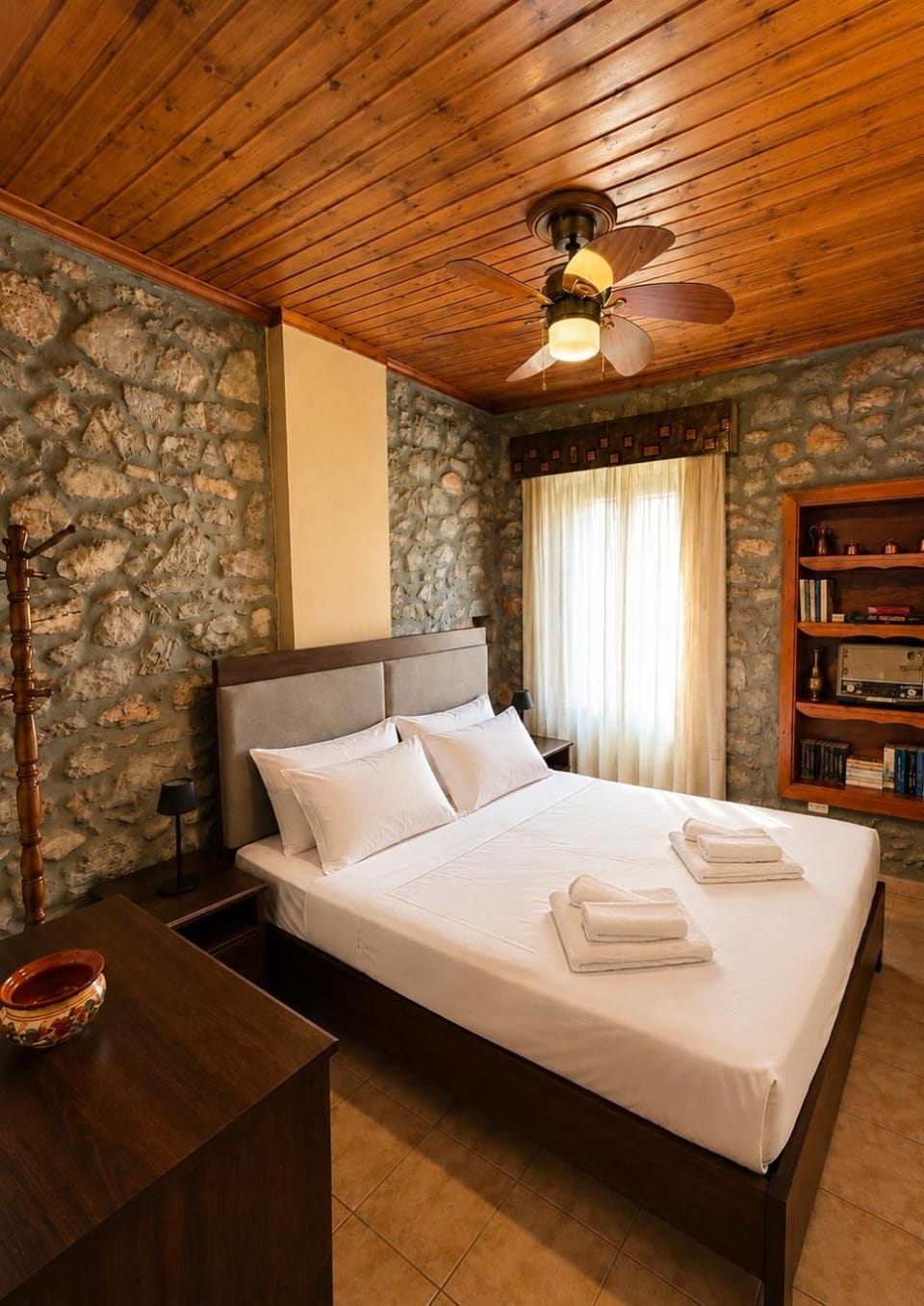 Stone house Amfikleia House in Peloponnese, Western Greece and the Ionian