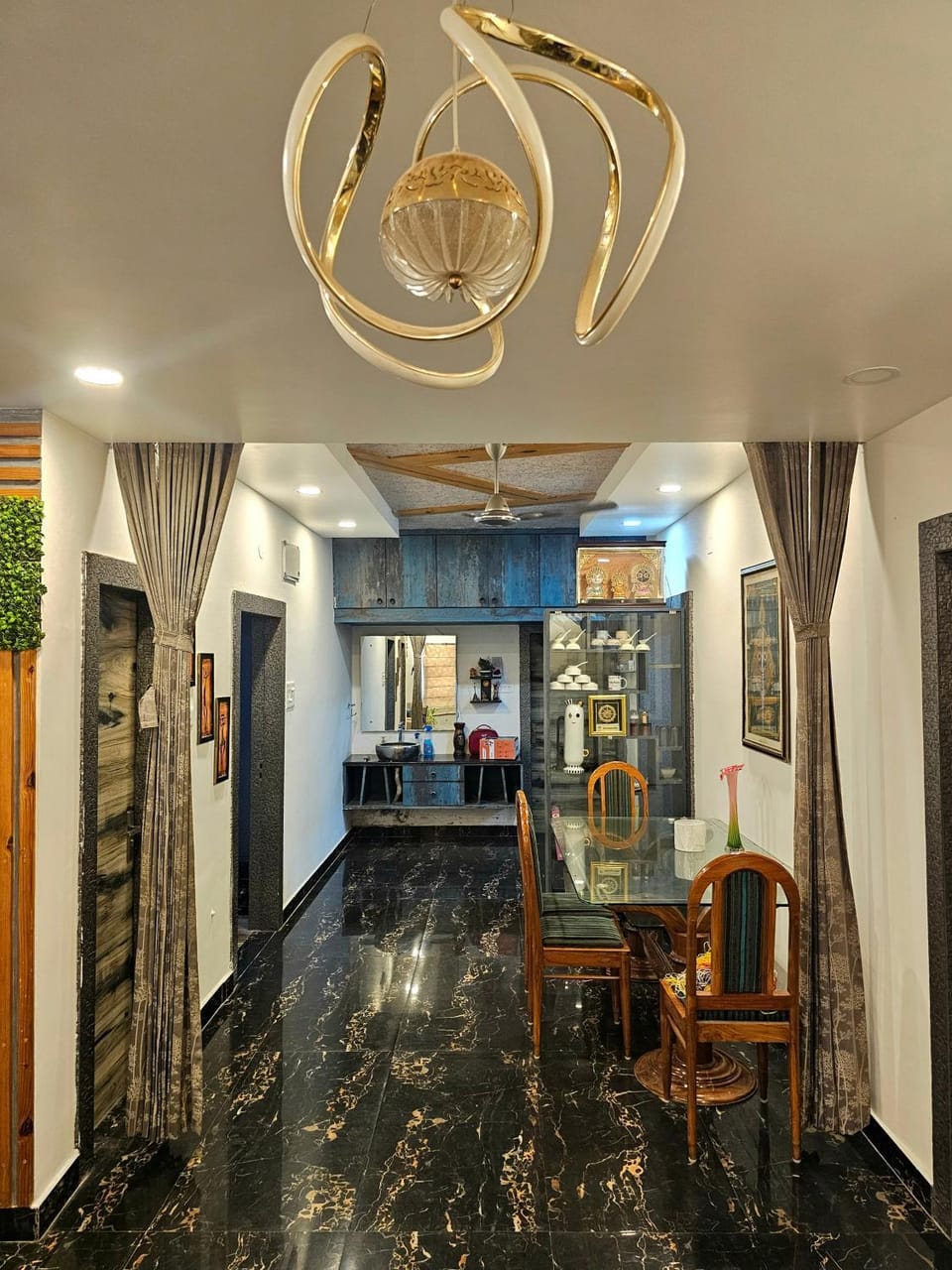 Restaurant/places to eat, Seating area