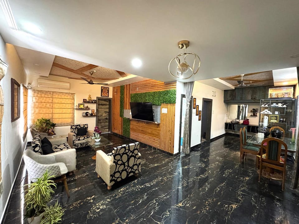 Communal lounge/ TV room, TV and multimedia, Seating area, Evening entertainment