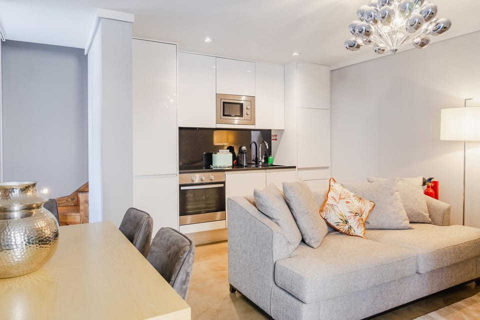 Duplex in Marques de Pombal Apartment in Lisbon