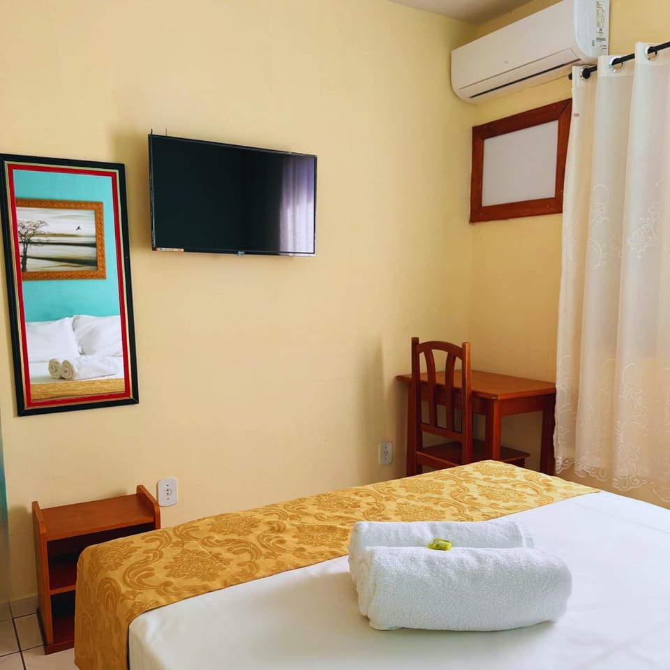 Bed, Bedroom, air conditioner