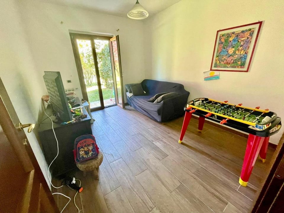 Communal lounge/ TV room, Game Room