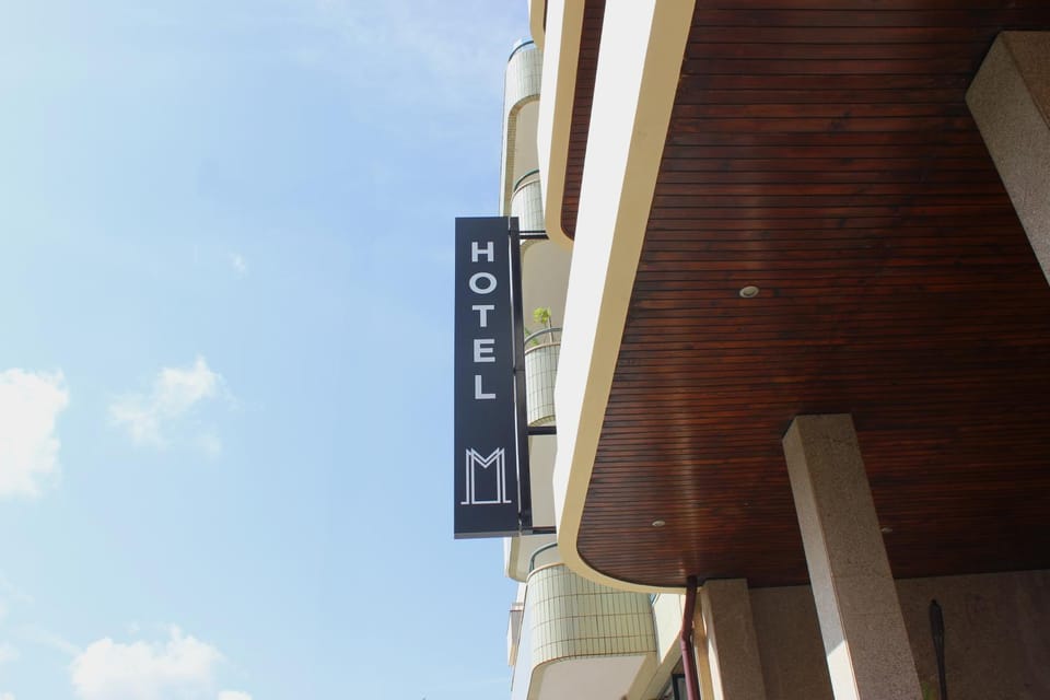 Facade/entrance, Off site, Day, Property logo or sign, Balcony/Terrace, Decorative detail, City view