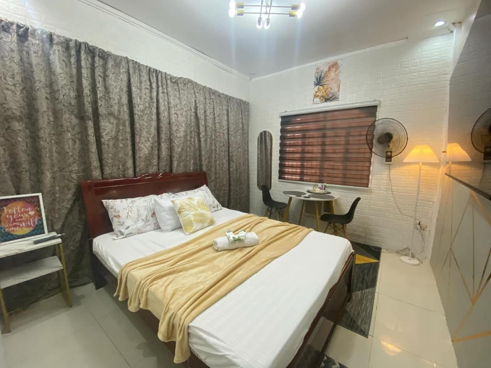 Dhenish's Transient House Bed and Breakfast in Calabarzon