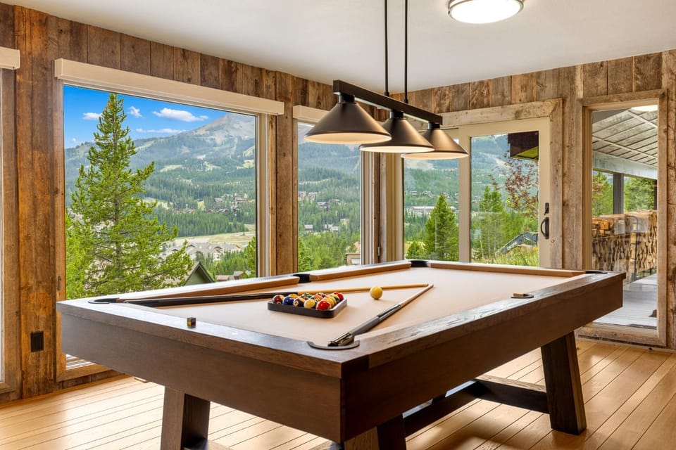 Day, Summer, Billiard, Game Room, View (from property/room), Mountain view