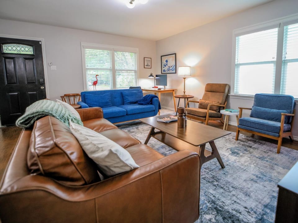 Living room, Family