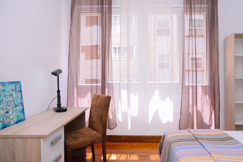 Cómodo y espacioso en Vigo by CABANA Rentals Apartment in Vigo