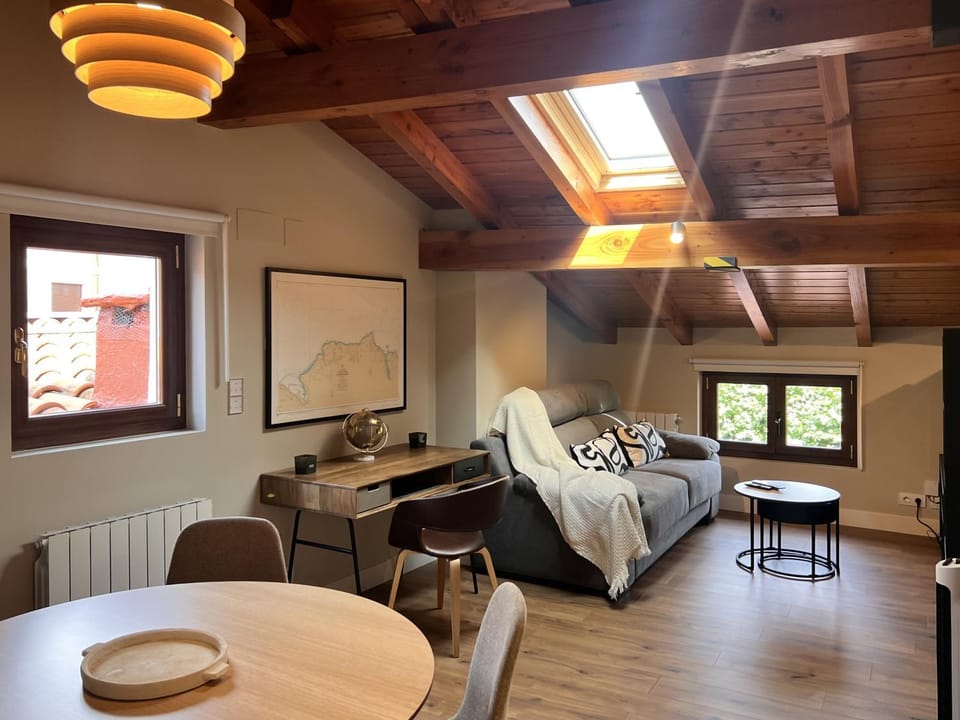 Living room, Photo of the whole room