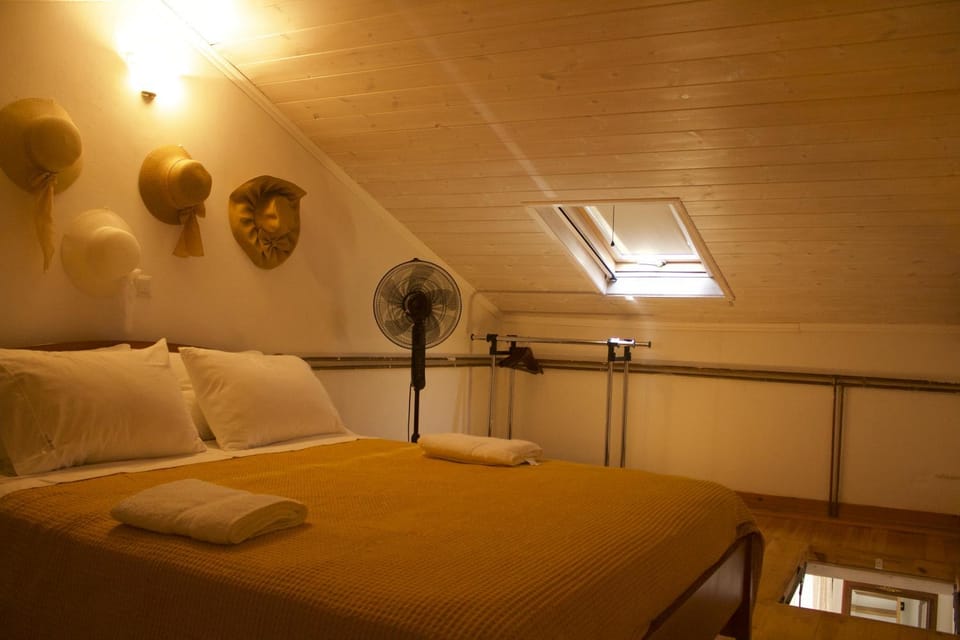 Bed, Photo of the whole room, Bedroom, towels, air conditioner