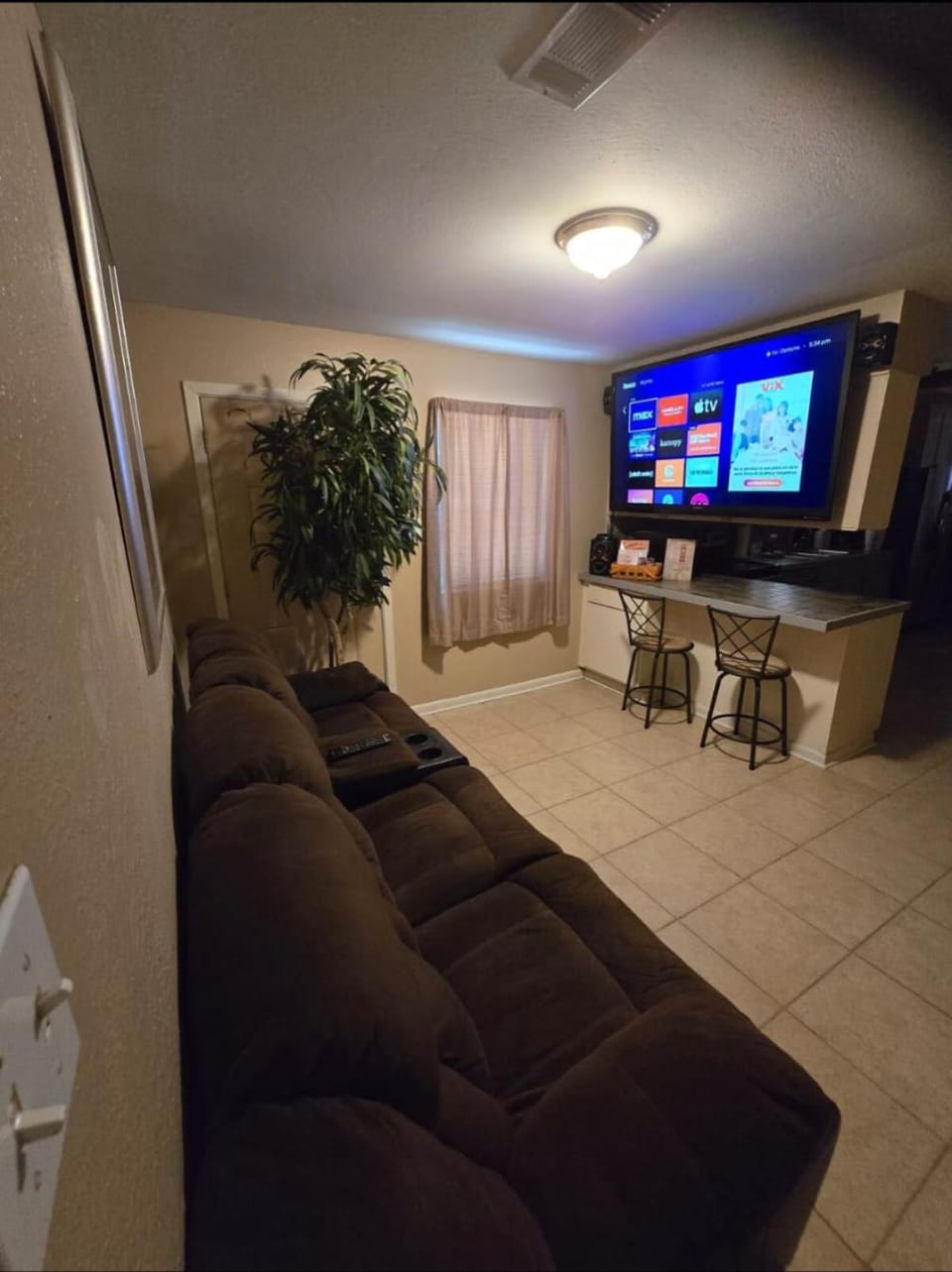 Communal lounge/ TV room, Communal lounge/ TV room, TV and multimedia, Living room