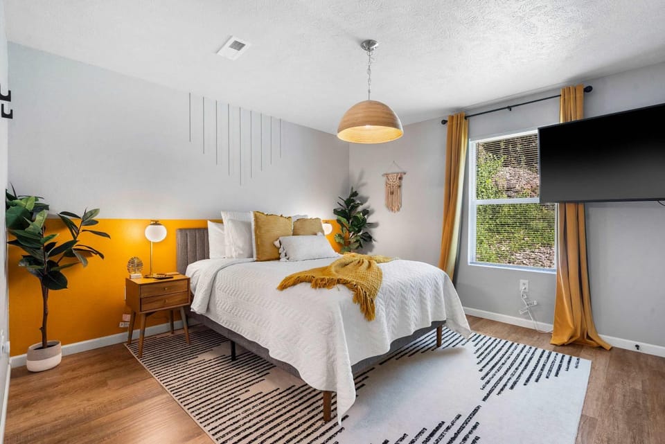 Bigfoots' Bluff Retreat House in Branson
