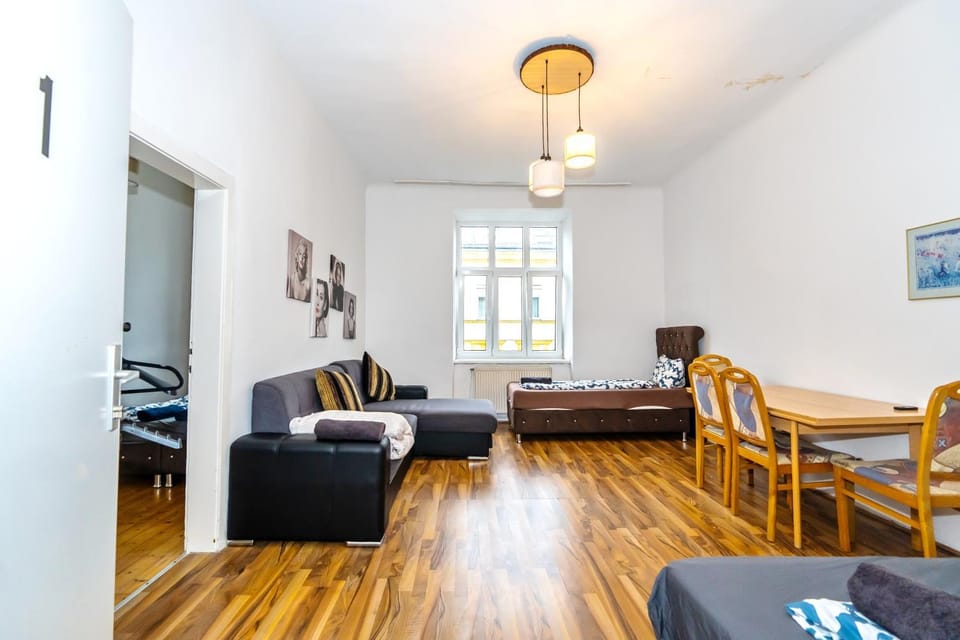 Family Apartment near Schönbrunn Palace HL18 Apartment in Vienna