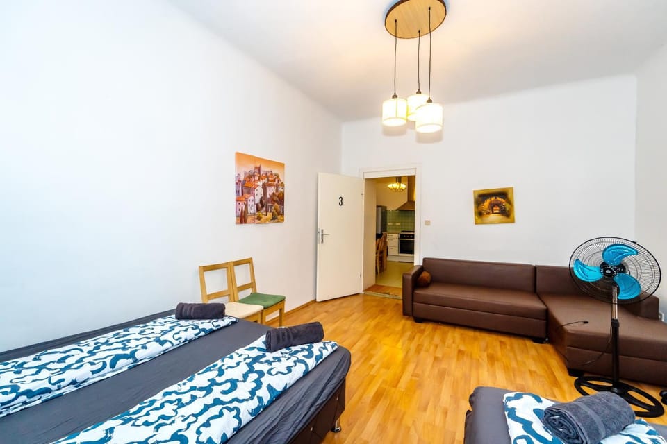 Family Apartment near Schönbrunn Palace HL18 Apartment in Vienna