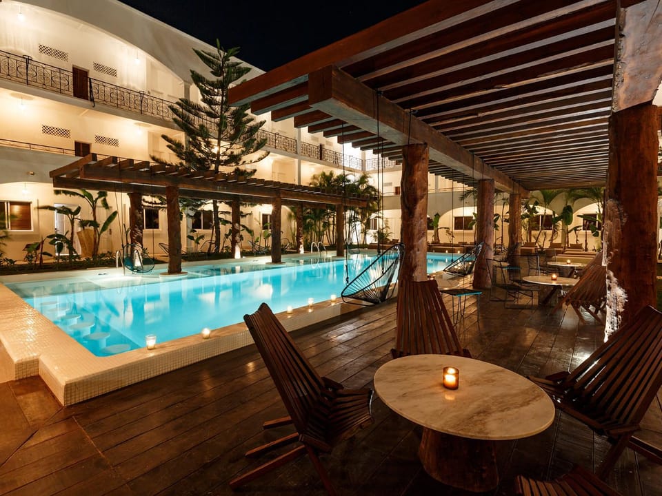 Swimming pool