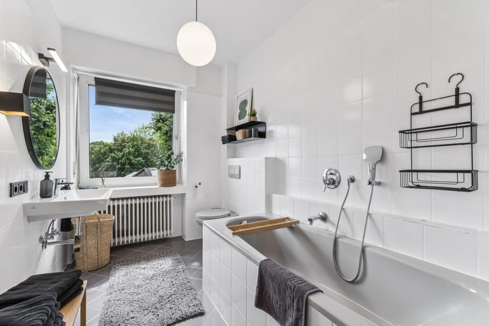 Groß - modern - nah an Köln- Luxuriöse Wohnung für 8 Personen in Remscheid Apartment in Wuppertal