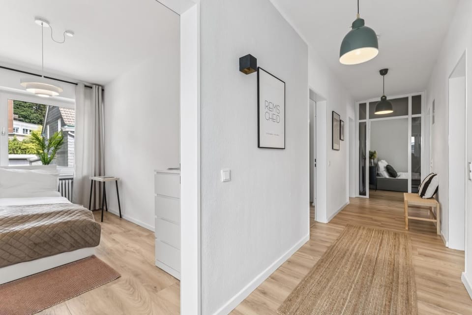 Groß - modern - nah an Köln- Luxuriöse Wohnung für 8 Personen in Remscheid Apartment in Wuppertal