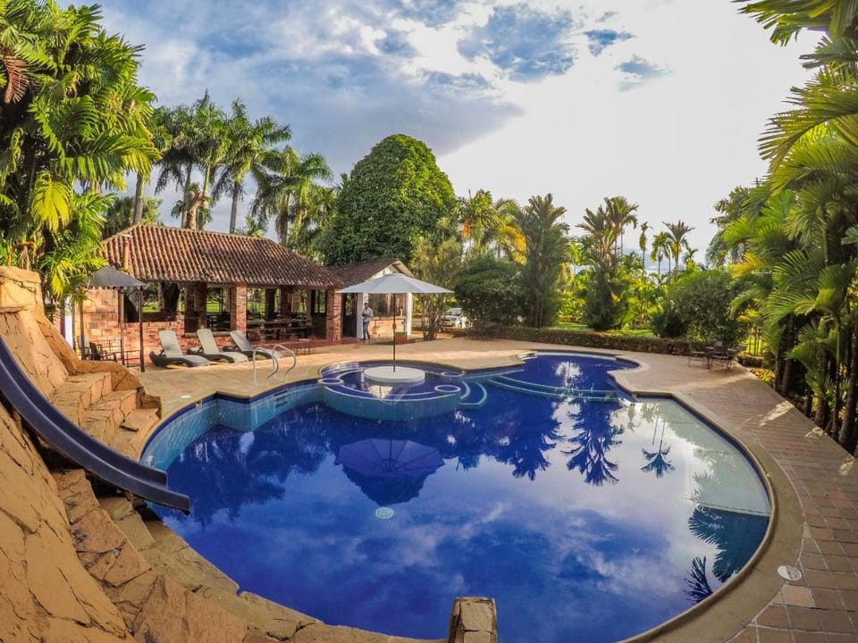 Swimming pool