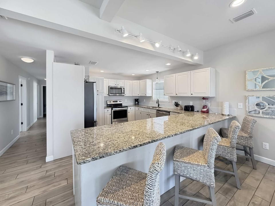 Pass Time - Beachfront for 24 House in West Beach