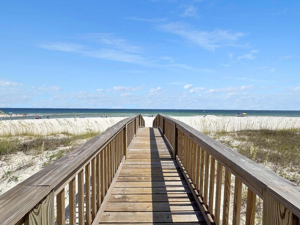Pass Time - Beachfront for 24 House in West Beach