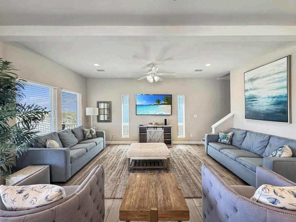 Pass Time - Beachfront for 24 House in West Beach