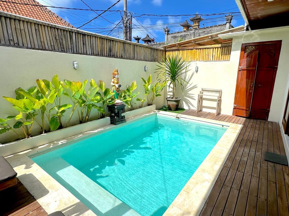 Pool view, Swimming pool