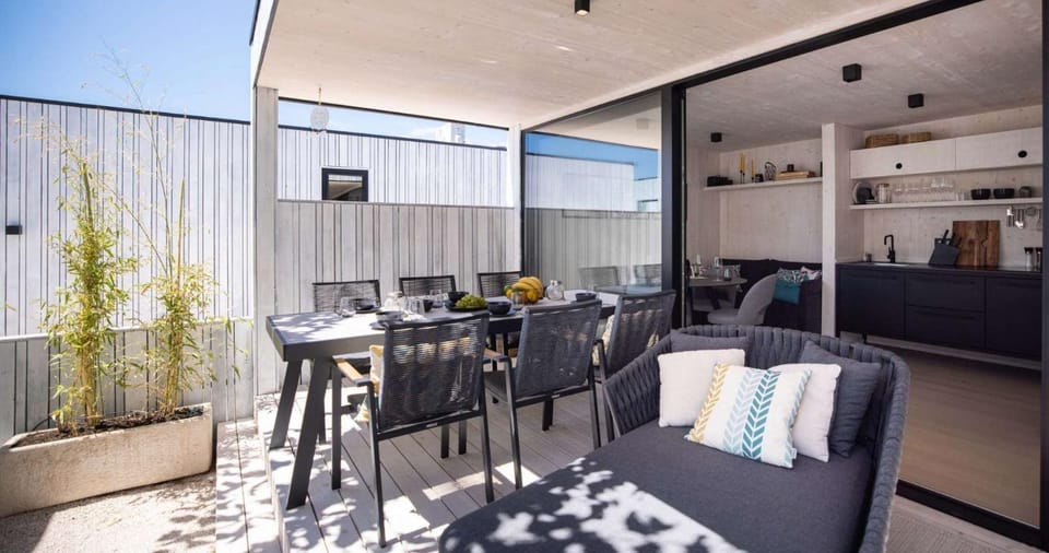Balcony/Terrace, Balcony/Terrace