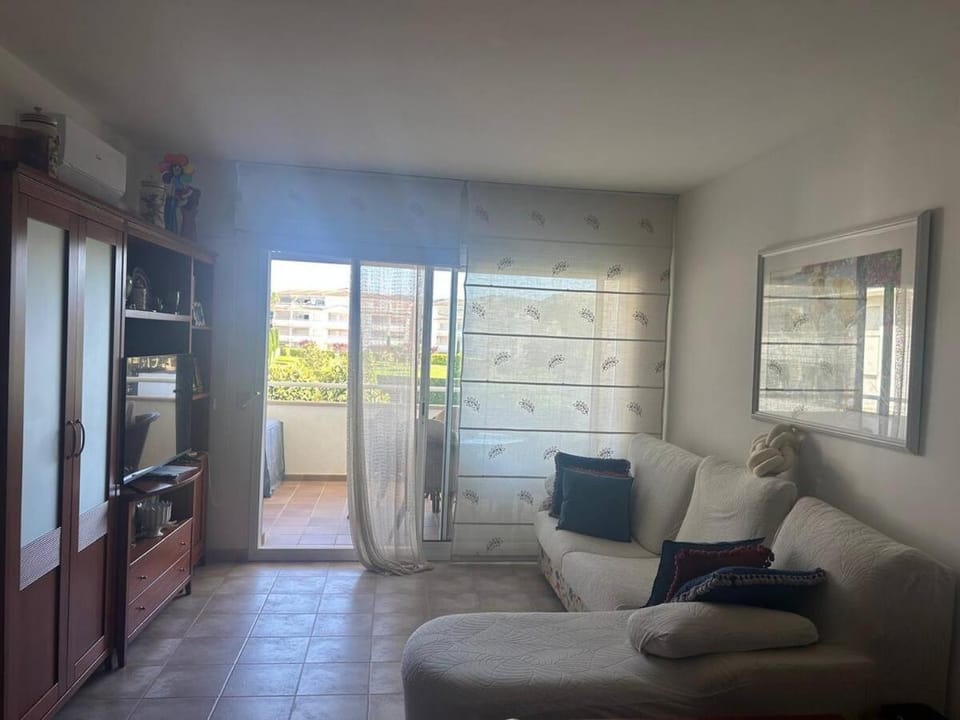 Apartamento con piscina en playa de Pals con AC Apartment in Baix Empordà