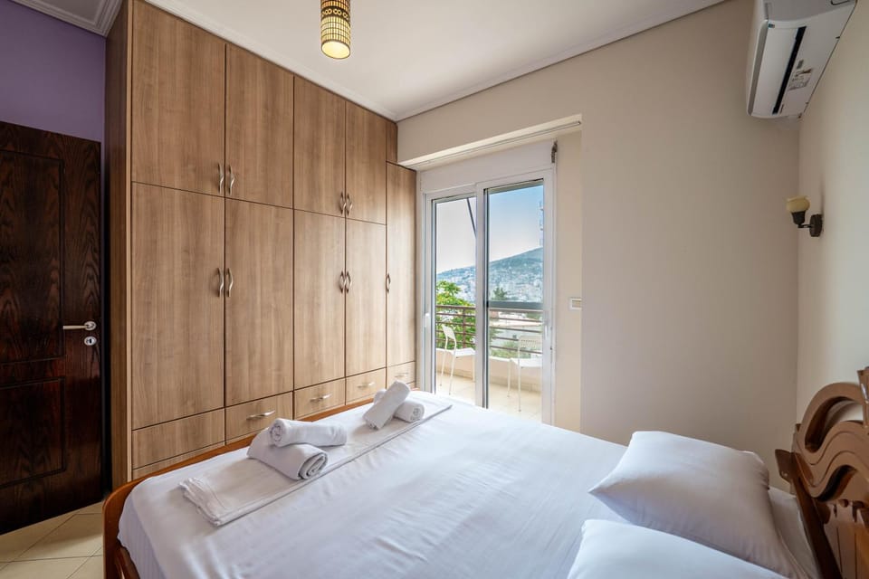 Bed, Balcony/Terrace, Bedroom, Sea view, air conditioner