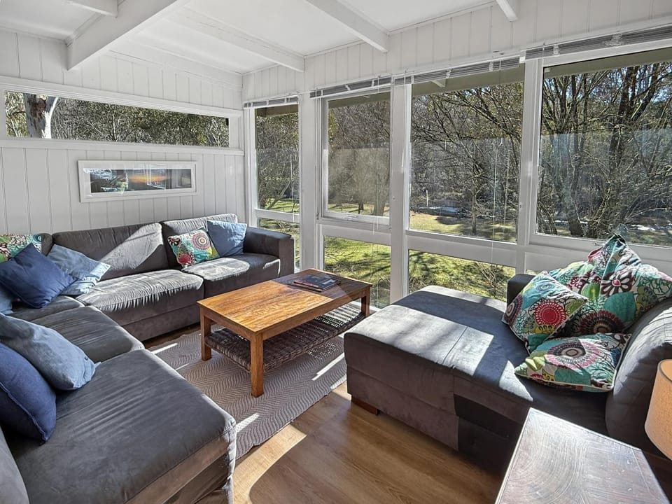 Garden, Living room, Seating area, Garden view