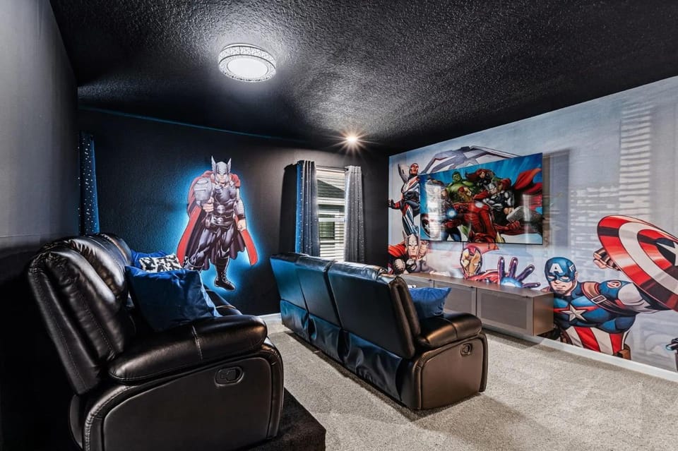 Communal lounge/ TV room