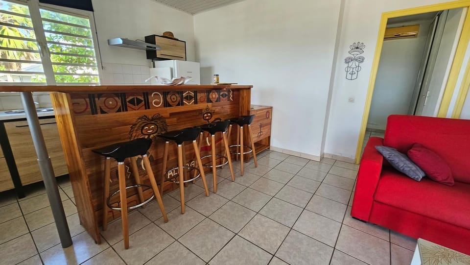 Living room, Lounge or bar, Seating area, Dining area
