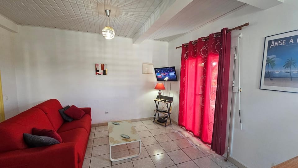 Bed, Living room, Seating area