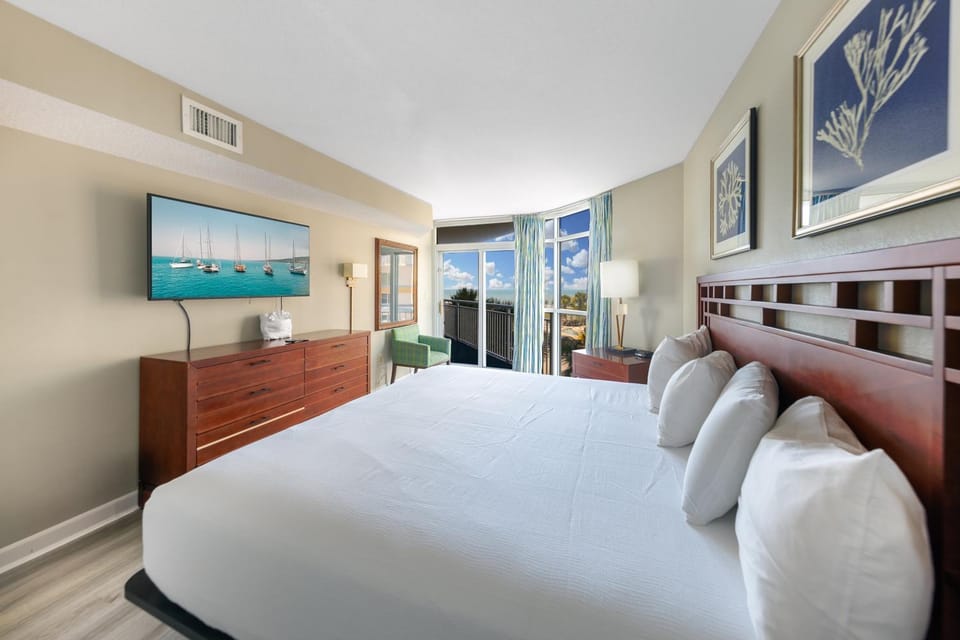 Ocean Front Dunes Village Resort YEAR LONG Water Parks 3 Bd 2 Ba Condo Apartment hotel in Myrtle Beach