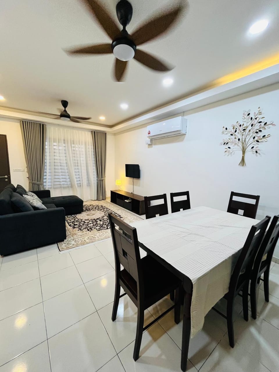Landed KLIA Netflix, Fully AC&Heater, Kids Pool House in Negeri Sembilan, Malaysia