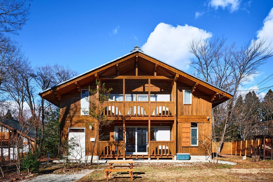 Property building, Day