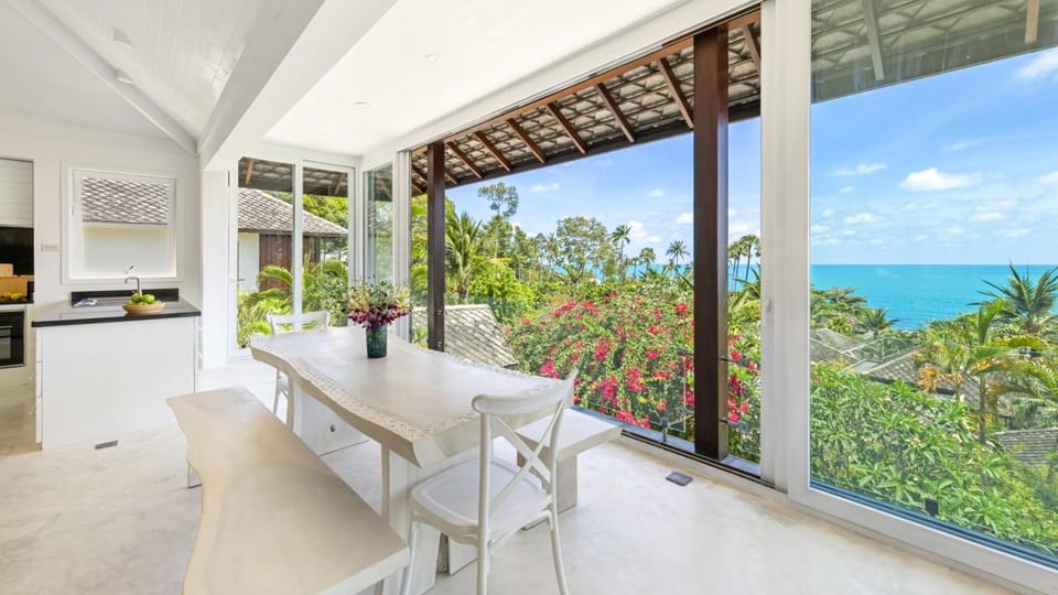 Patio, Day, Natural landscape, View (from property/room), Balcony/Terrace, Dining area, Sea view