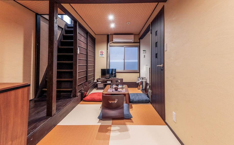 1 stop to Namba! Shinsaibashi & Japanese homestay kenny1 House in Osaka