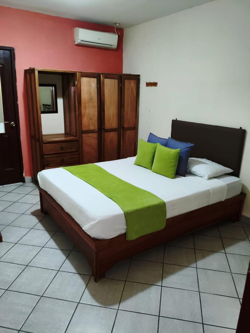 Bed, Photo of the whole room, Bedroom, wardrobe, air conditioner