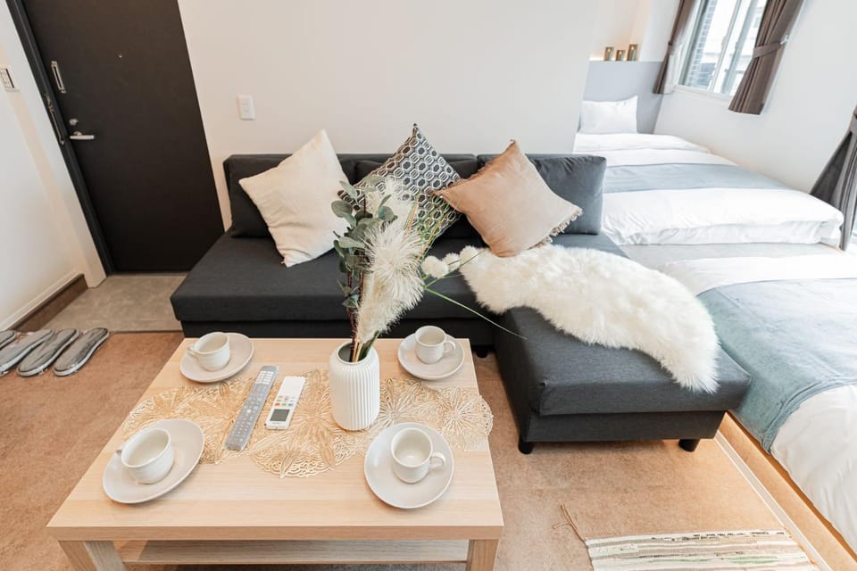 Bed, Living room