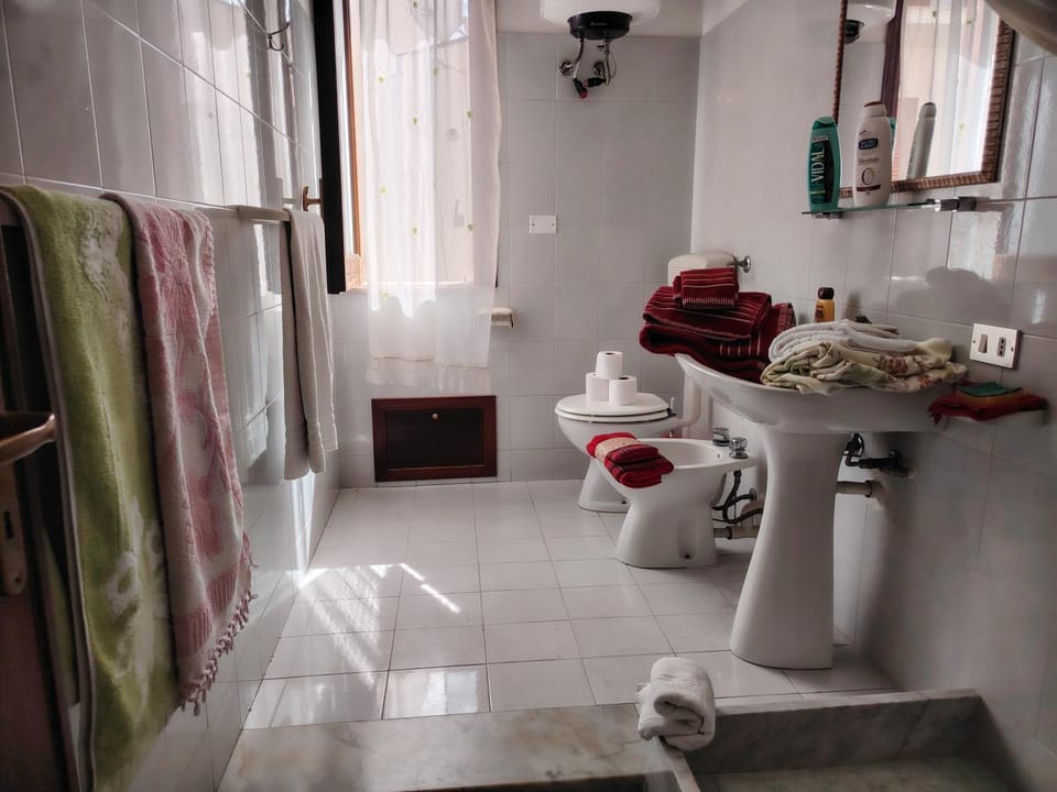 ClimaDerna SX Clima & Wi-Fi Apartment in Castellammare del Golfo
