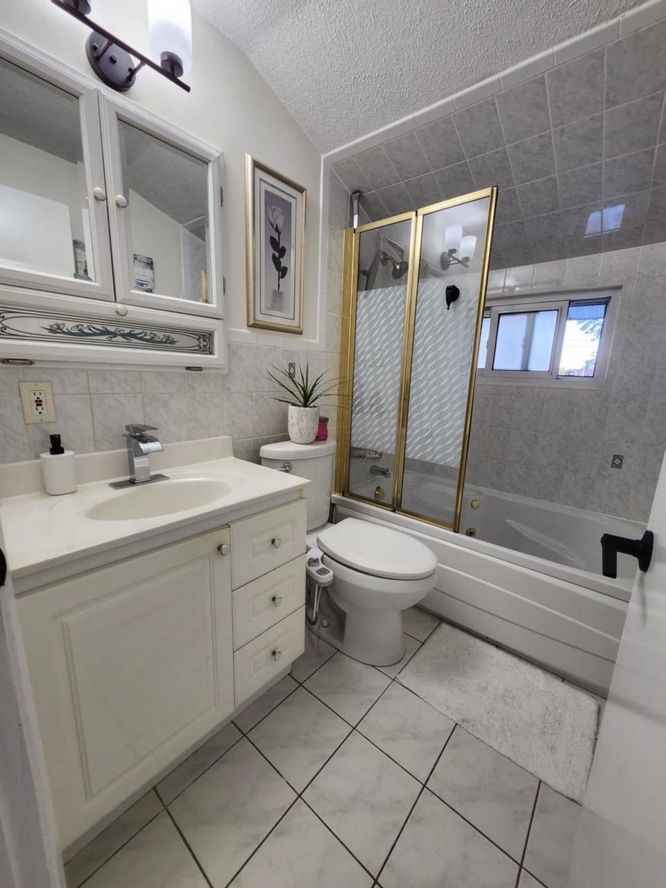 Shower, Toilet, Bath, bidet