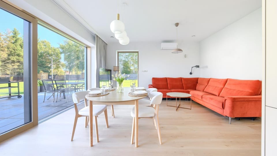 Living room, Seating area, Dining area