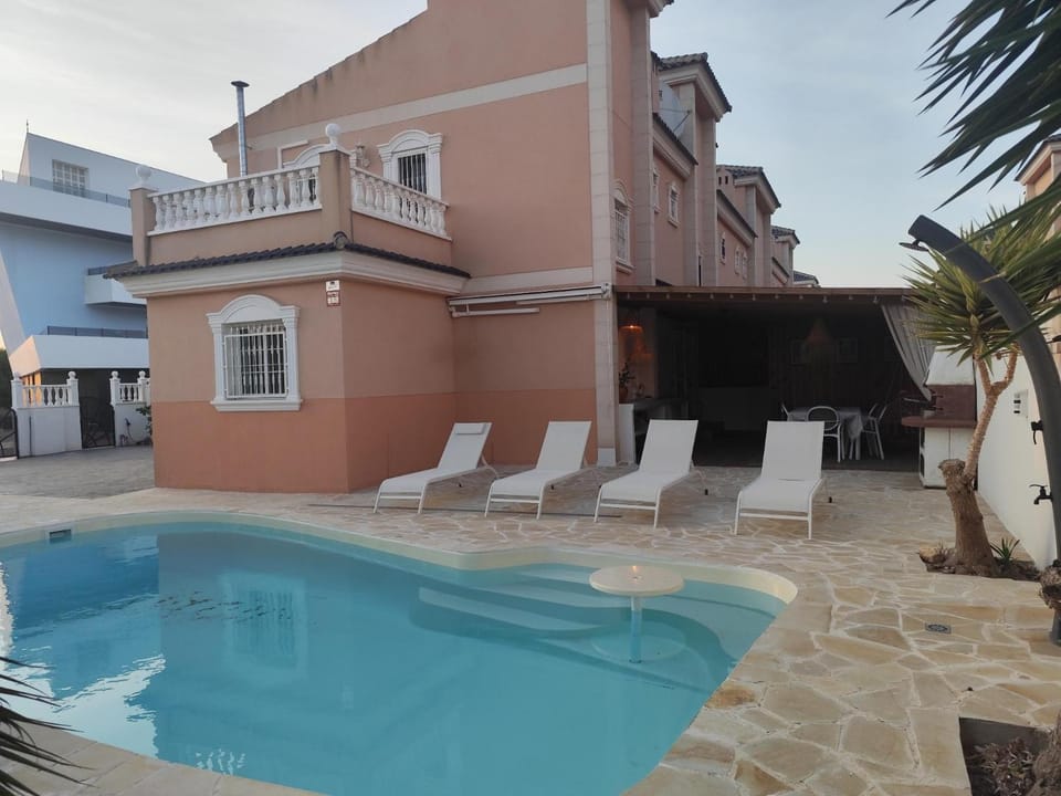 Patio, Garden, Swimming pool, Swimming pool