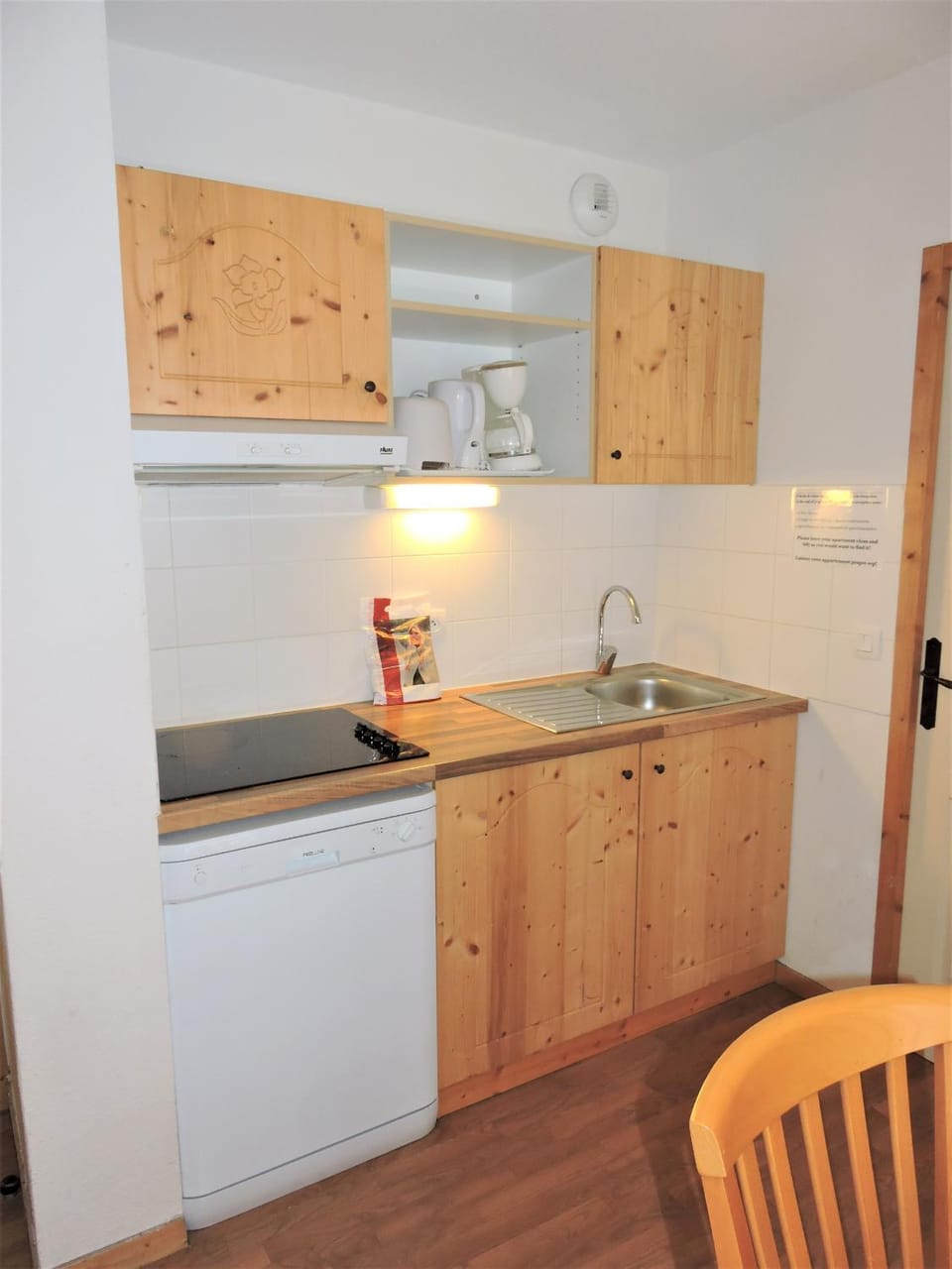 Kitchen or kitchenette